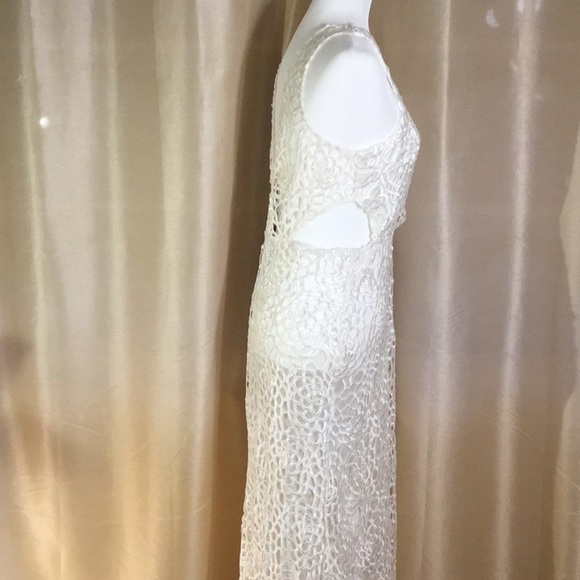 🆕NWT Daisy White Crochet/Macrame Long Maxi Formal Side Cut Out Dress, Jr. L - Picture 5 of 8